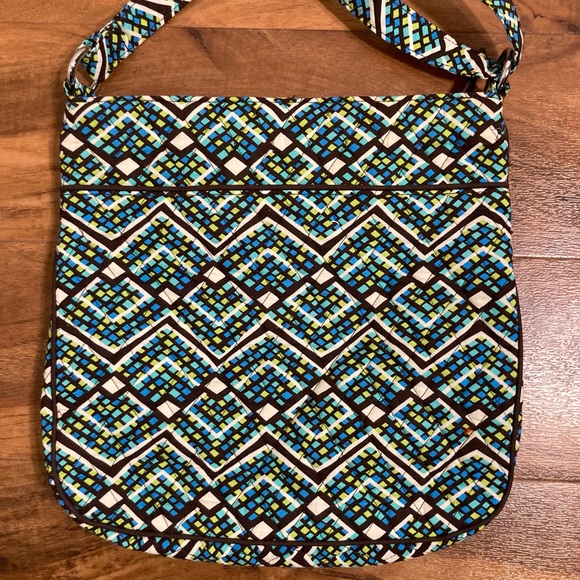 Vera Bradley hobo - Picture 4 of 16